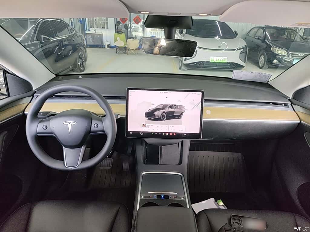 Tesla Model Y, 2023 6
