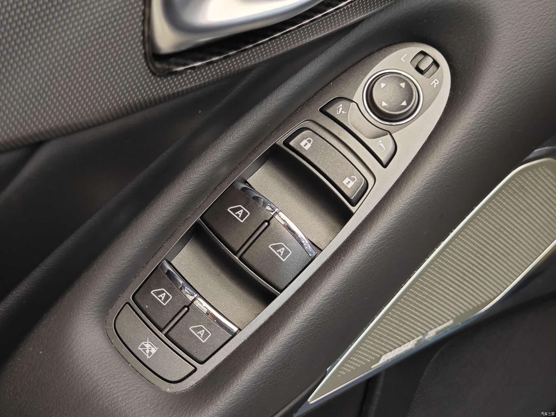 Infiniti Q50L, 2021 10