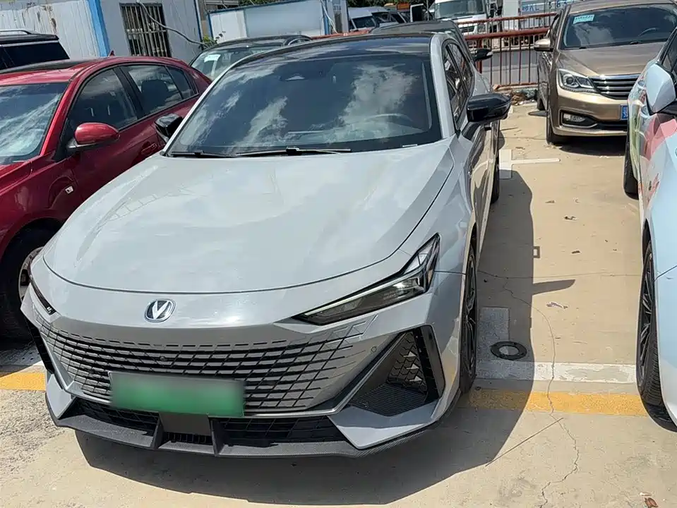 Changan UNI-V Smart iDD