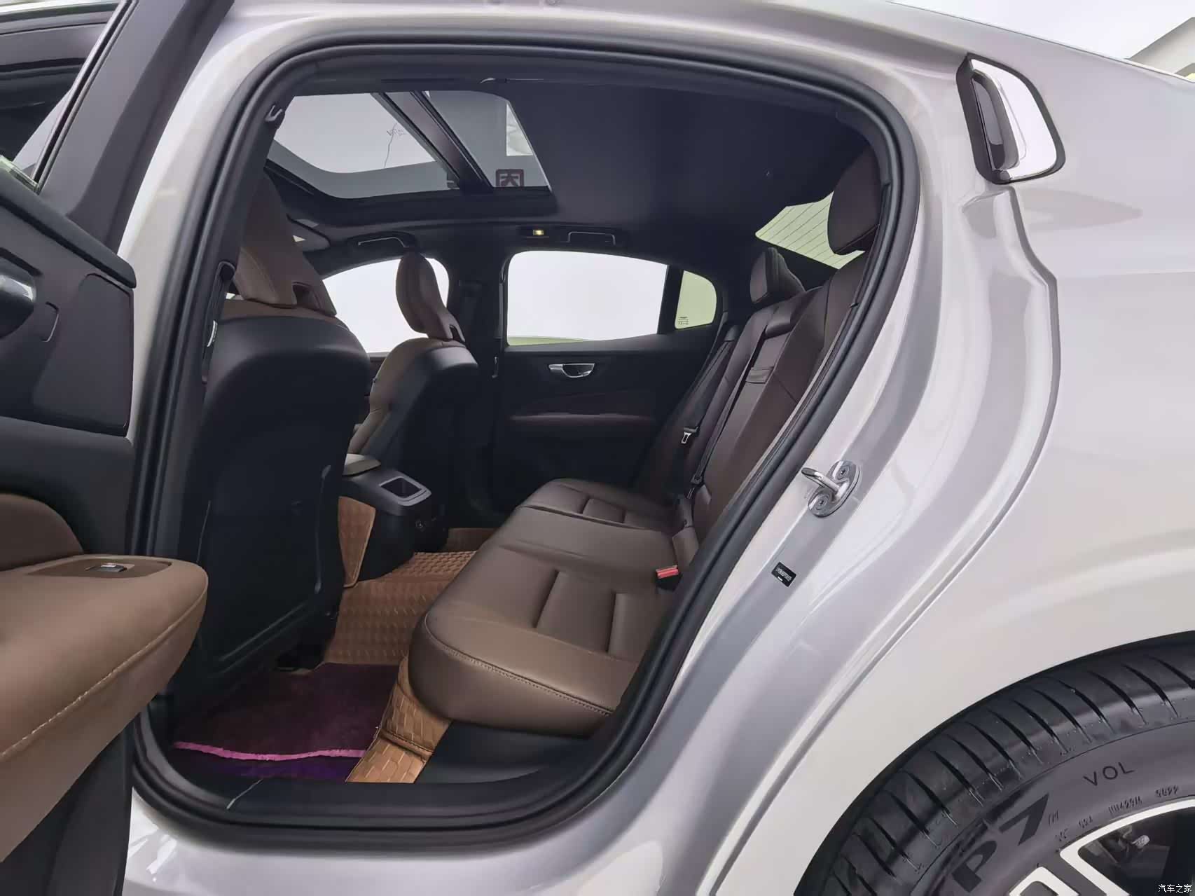 Volvo S60, 2023 7