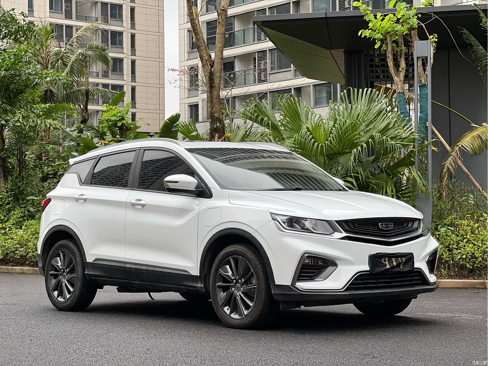 Geely Coolray, 2021 3
