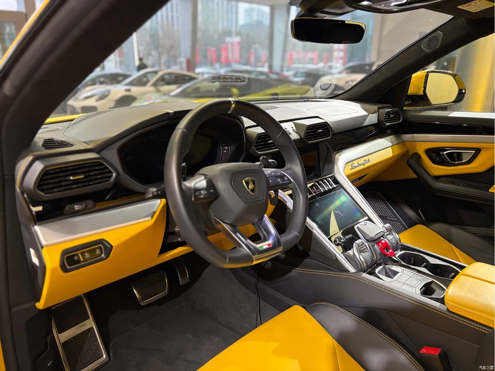 Lamborghini Urus, 2019 8