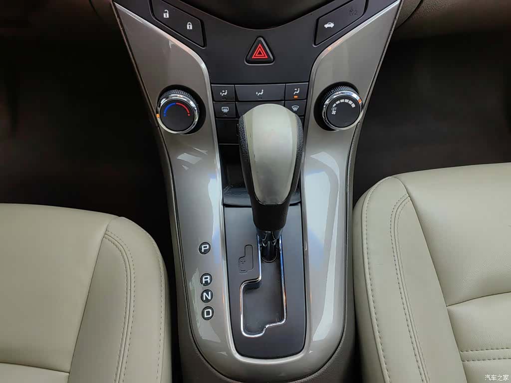 Chevrolet SE, 2015 13