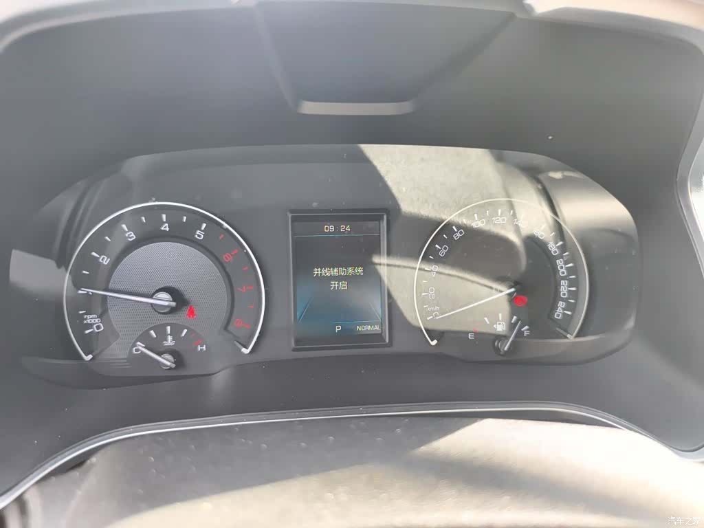 WEY VV5, 2018 4