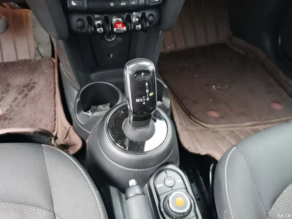 Mini ONE, 2019 14