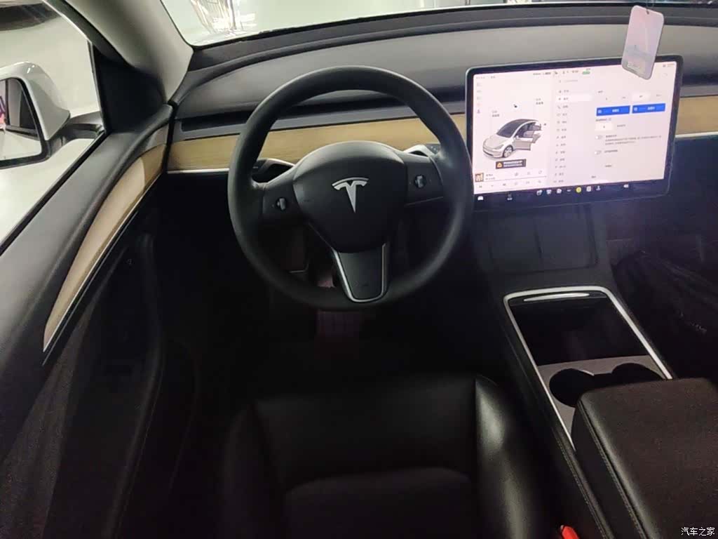 Tesla Model Y, 2021 11