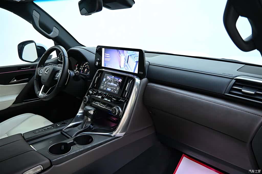 Lexus LX, 2024 13