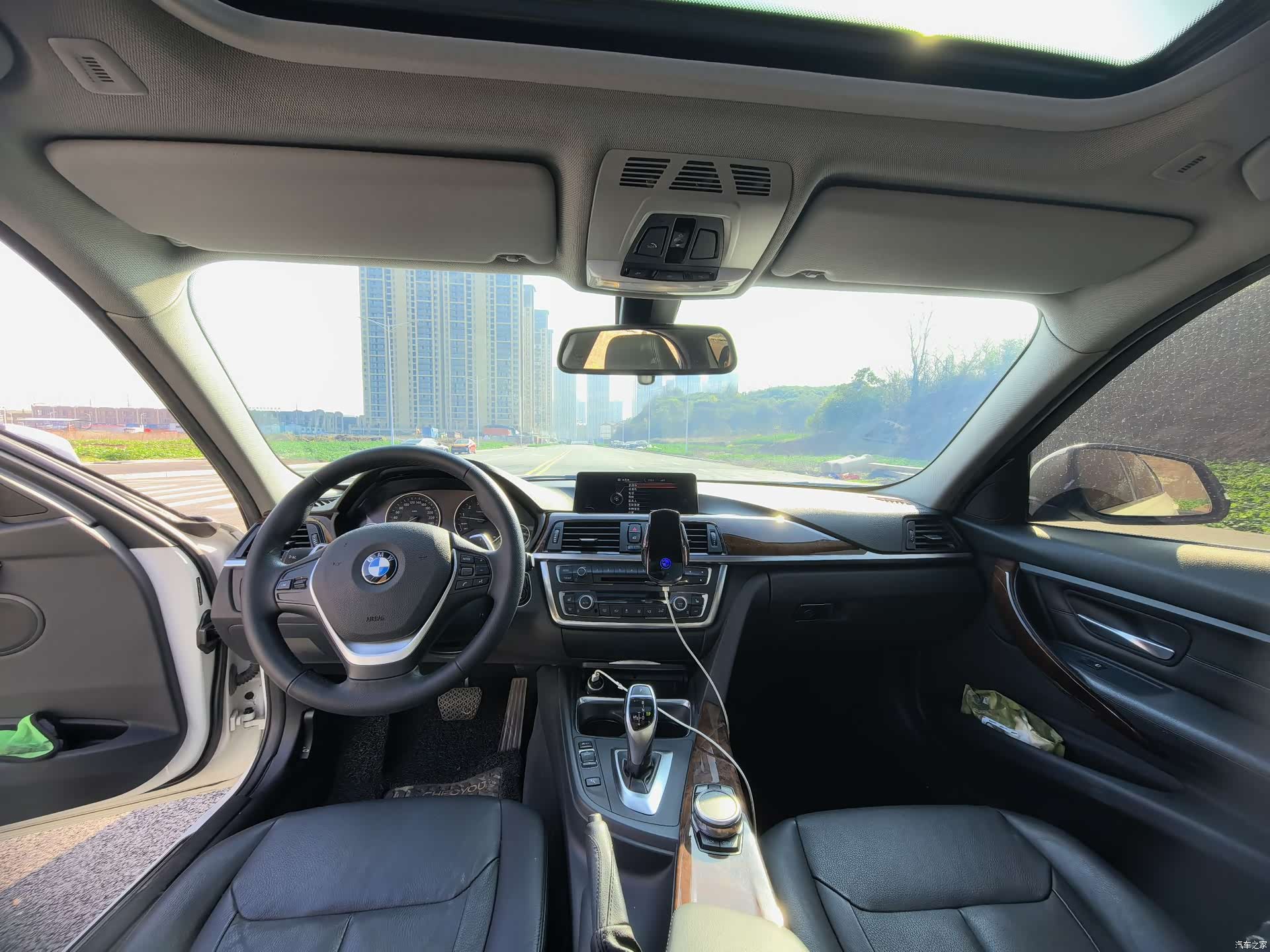 BMW 3 Series, 2015 11