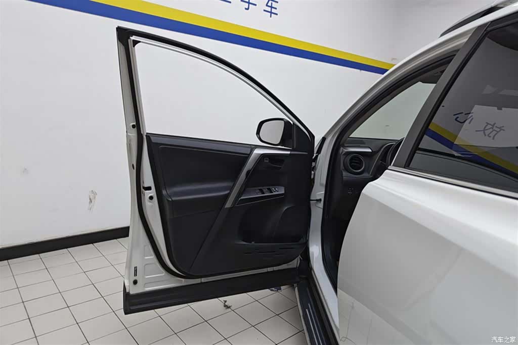 Toyota RAV4, 2018 7
