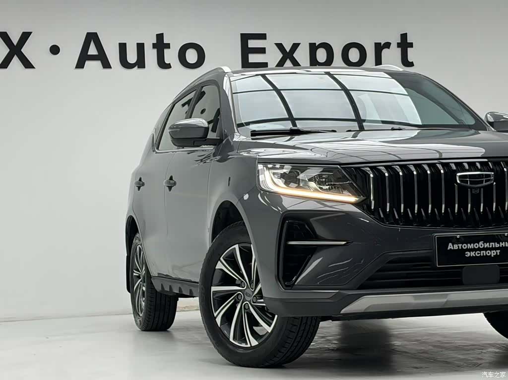Geely X6, 2022 4