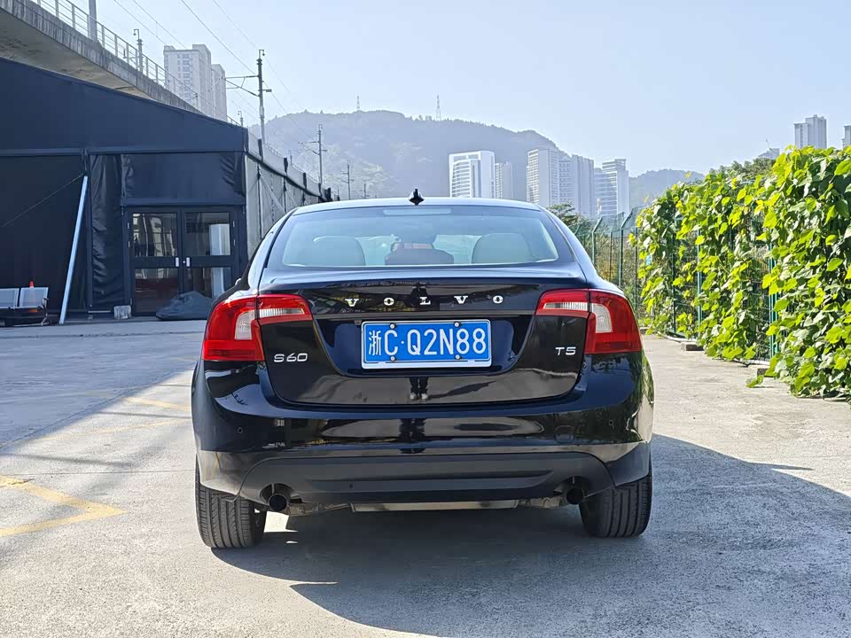 Volvo S60