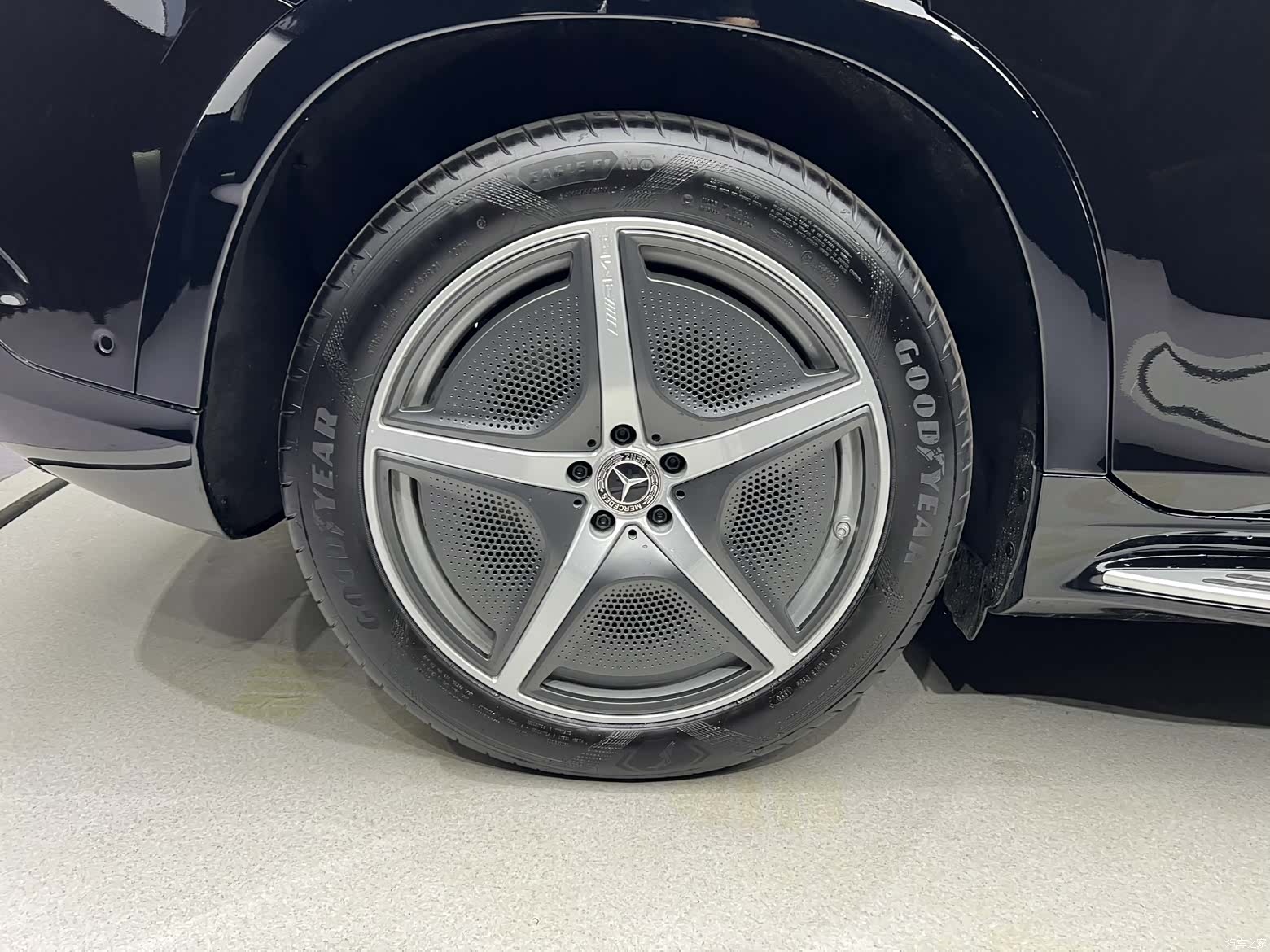 Mercedes-Benz EQS, 2026 7