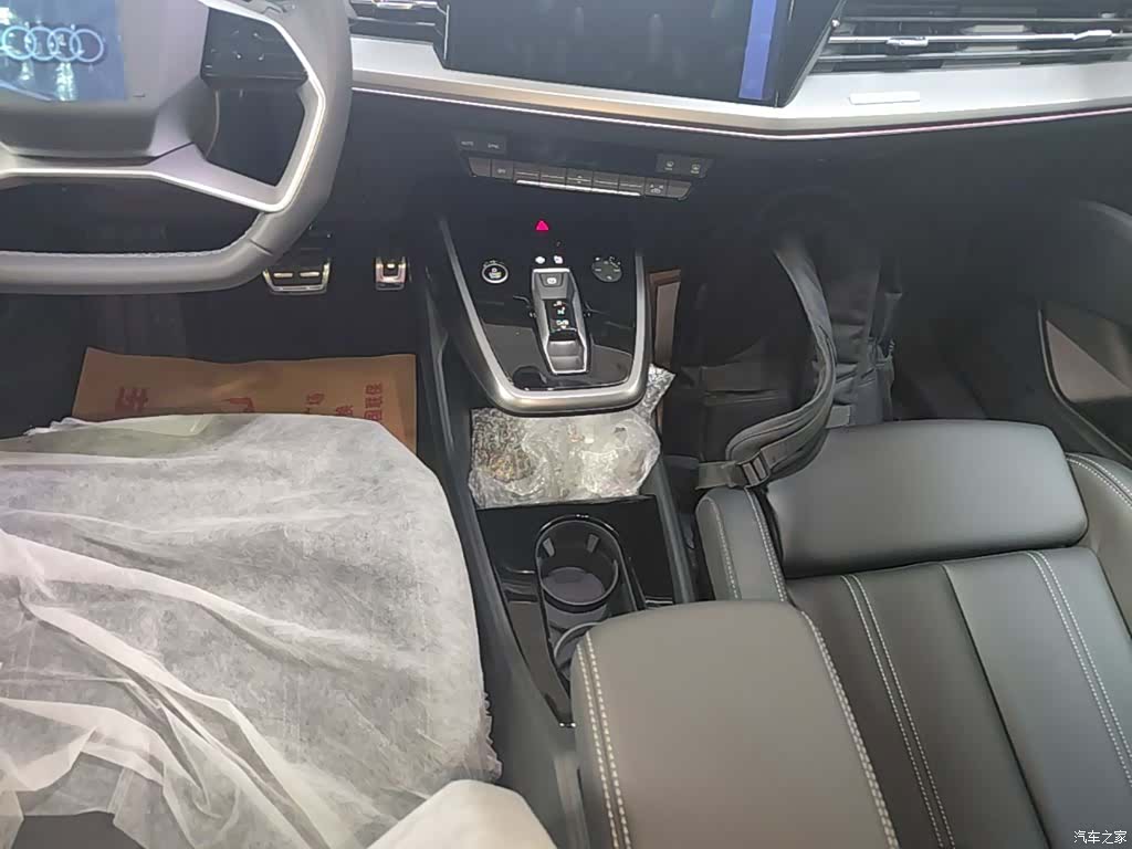 Audi Q4 e-tron, 2026 10