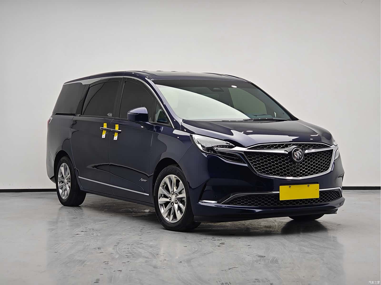 Buick GL8, 2022 3