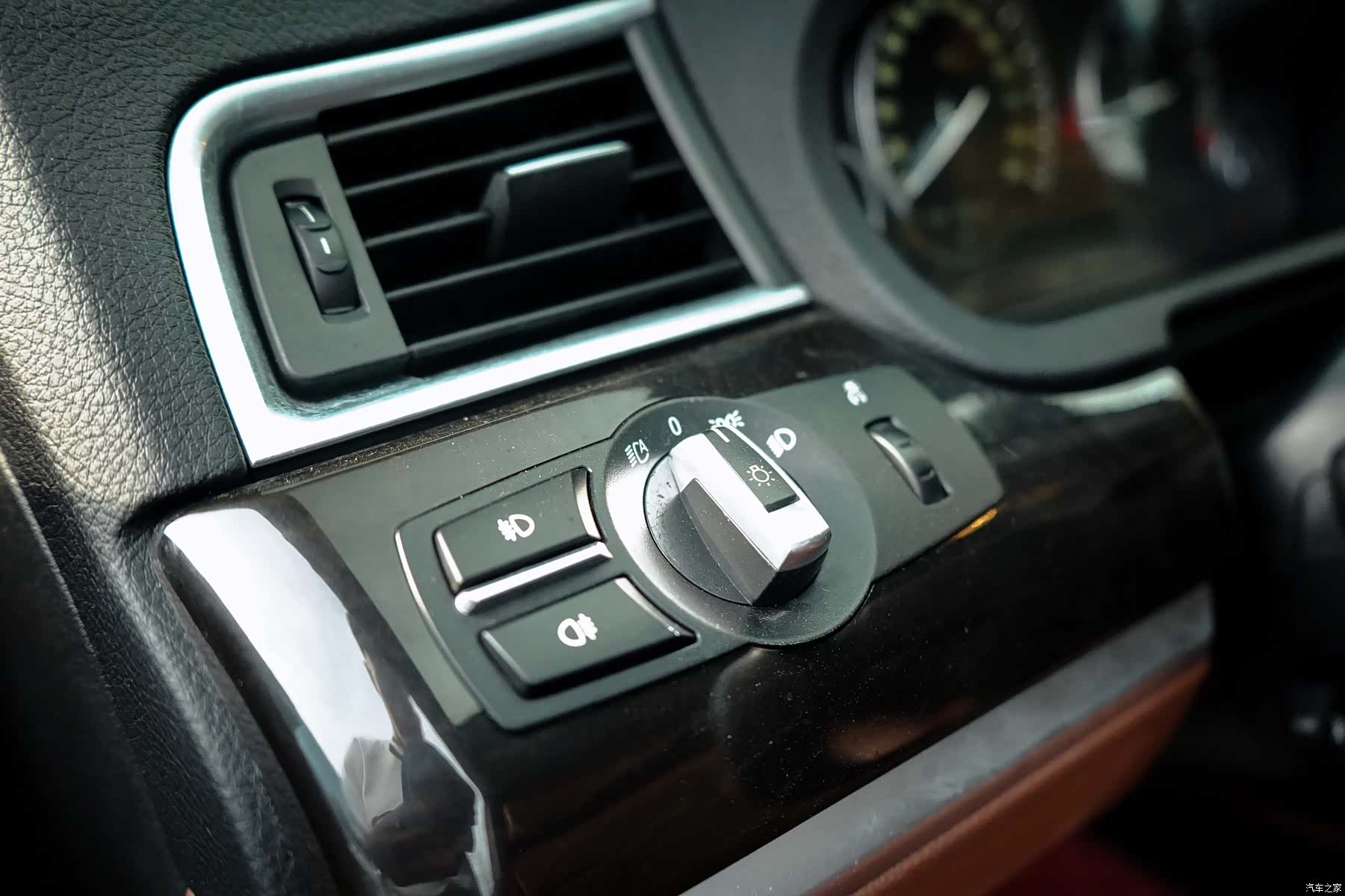 BMW 5 Series, 2012 18