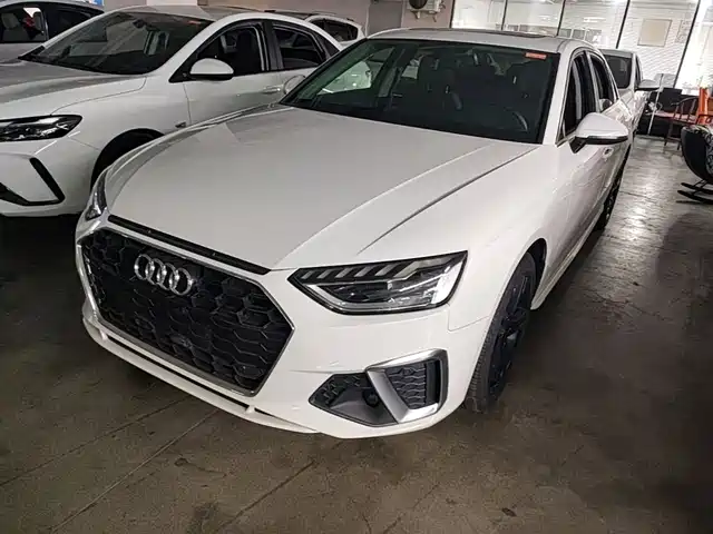 Audi A4L 2020 — купить из Китая под заказ