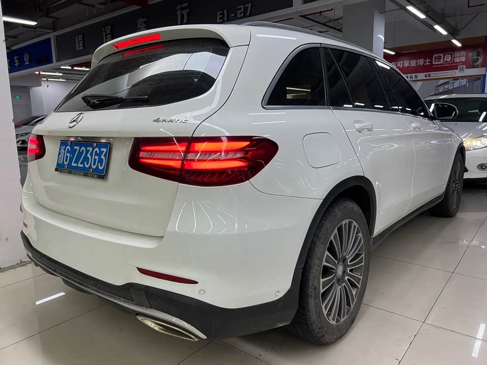 Mercedes-Benz GLC Mercedes-Benz GLC