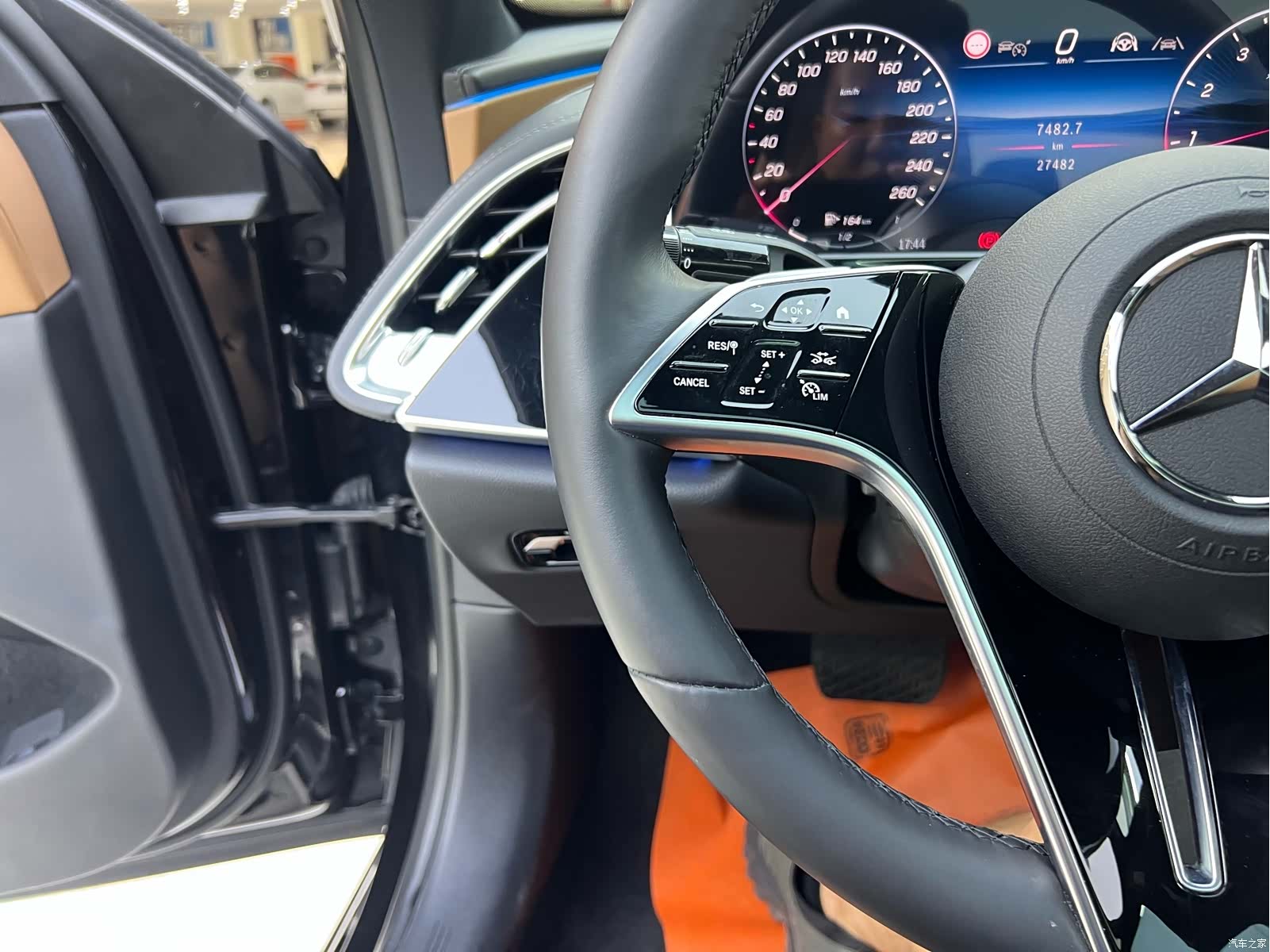 Mercedes-Benz E-Class, 2024 7