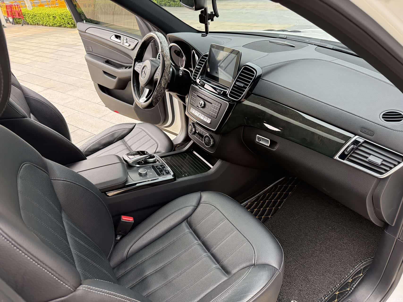 Mercedes-Benz GLS, 2017 7