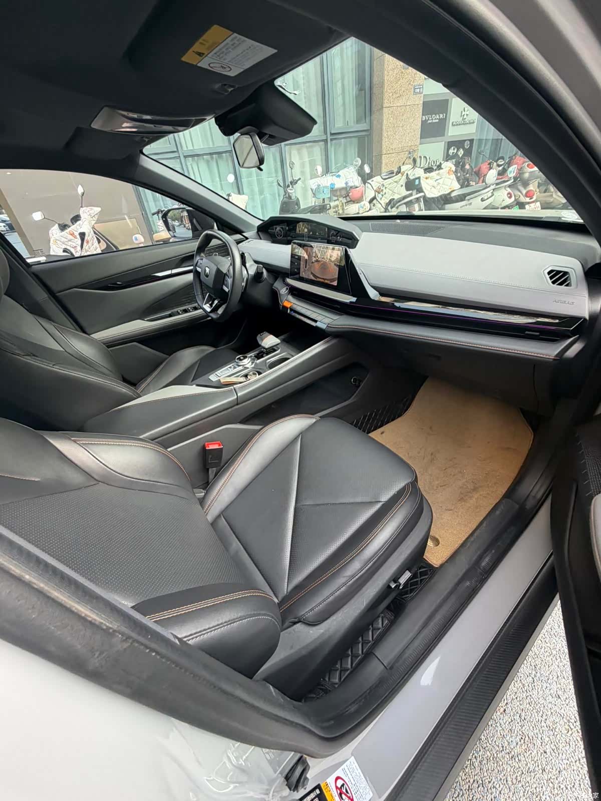 Changan UNI-V, 2022 8