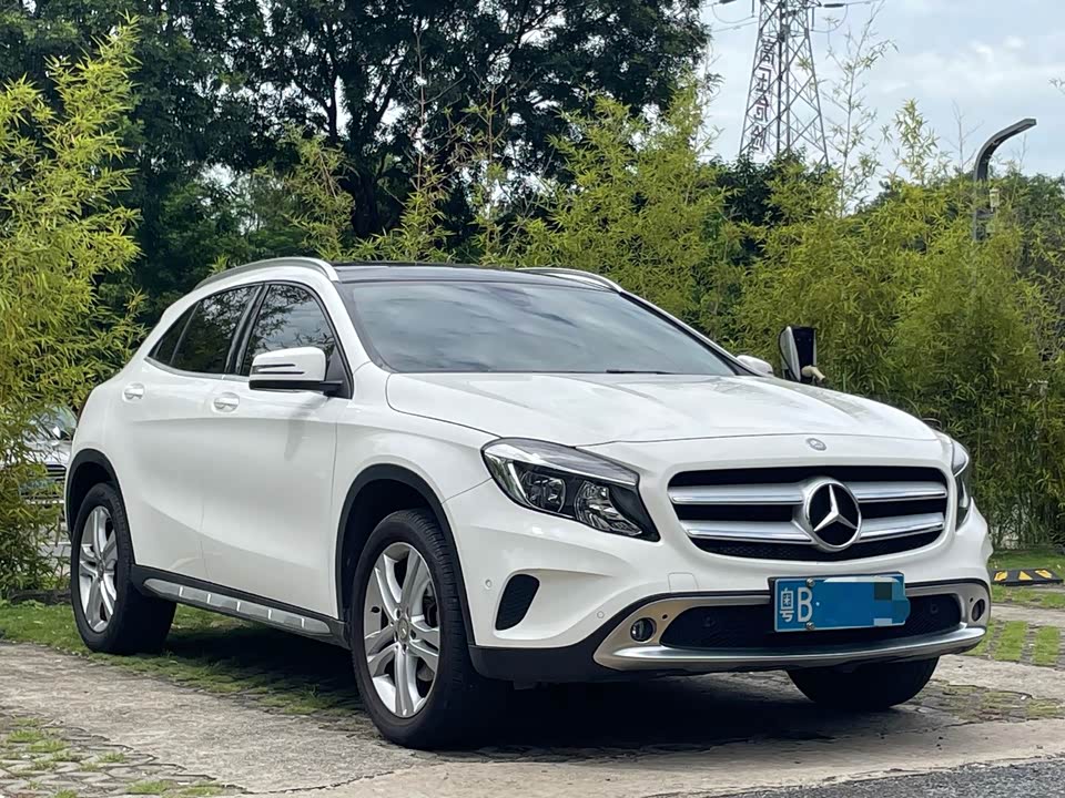 Mercedes-Benz GLA