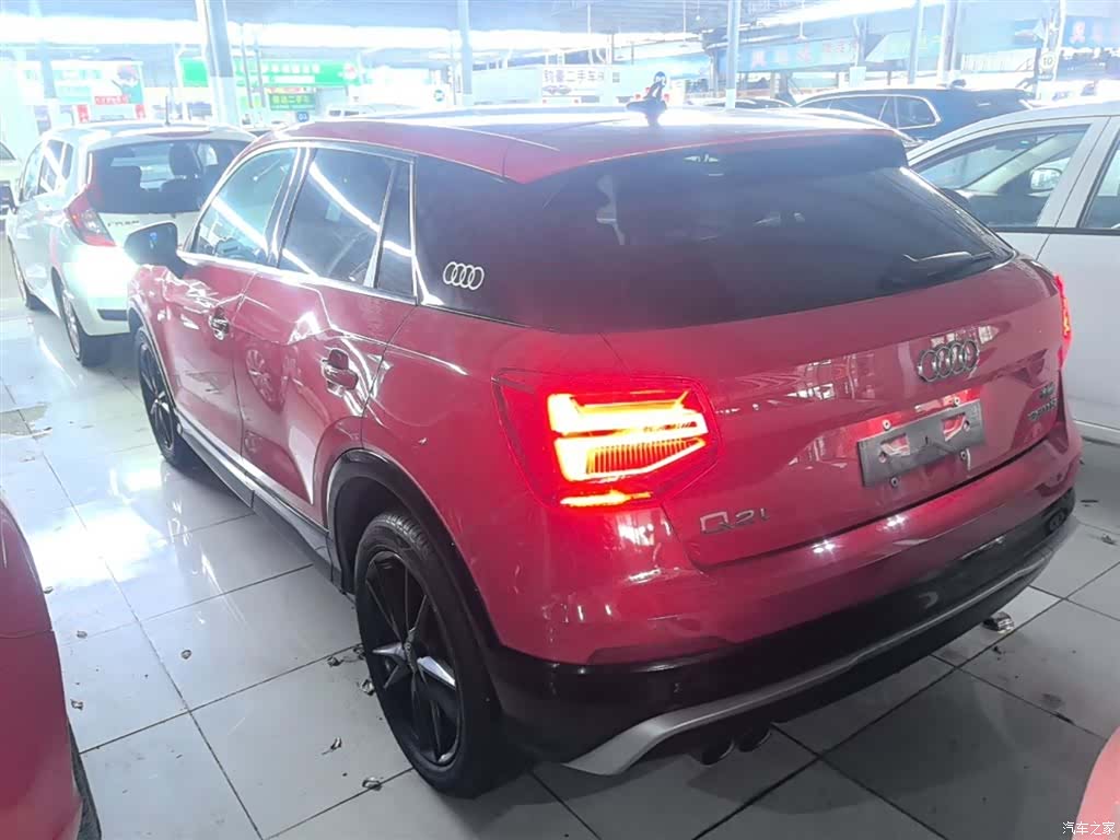 Audi Q2L, 2019 все фото