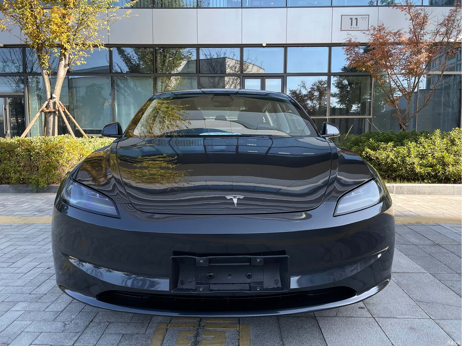 Tesla Model 3, 2025 3
