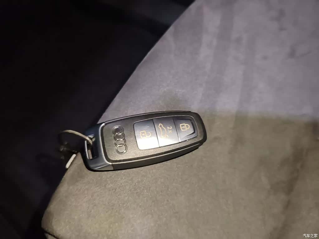Audi Q4 e-tron, 2023 9