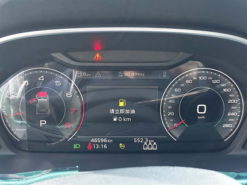 Audi Q3, 2022 10