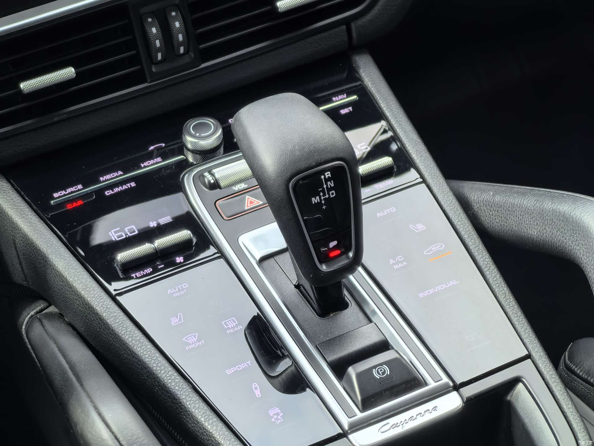 Porsche Cayenne, 2018 13