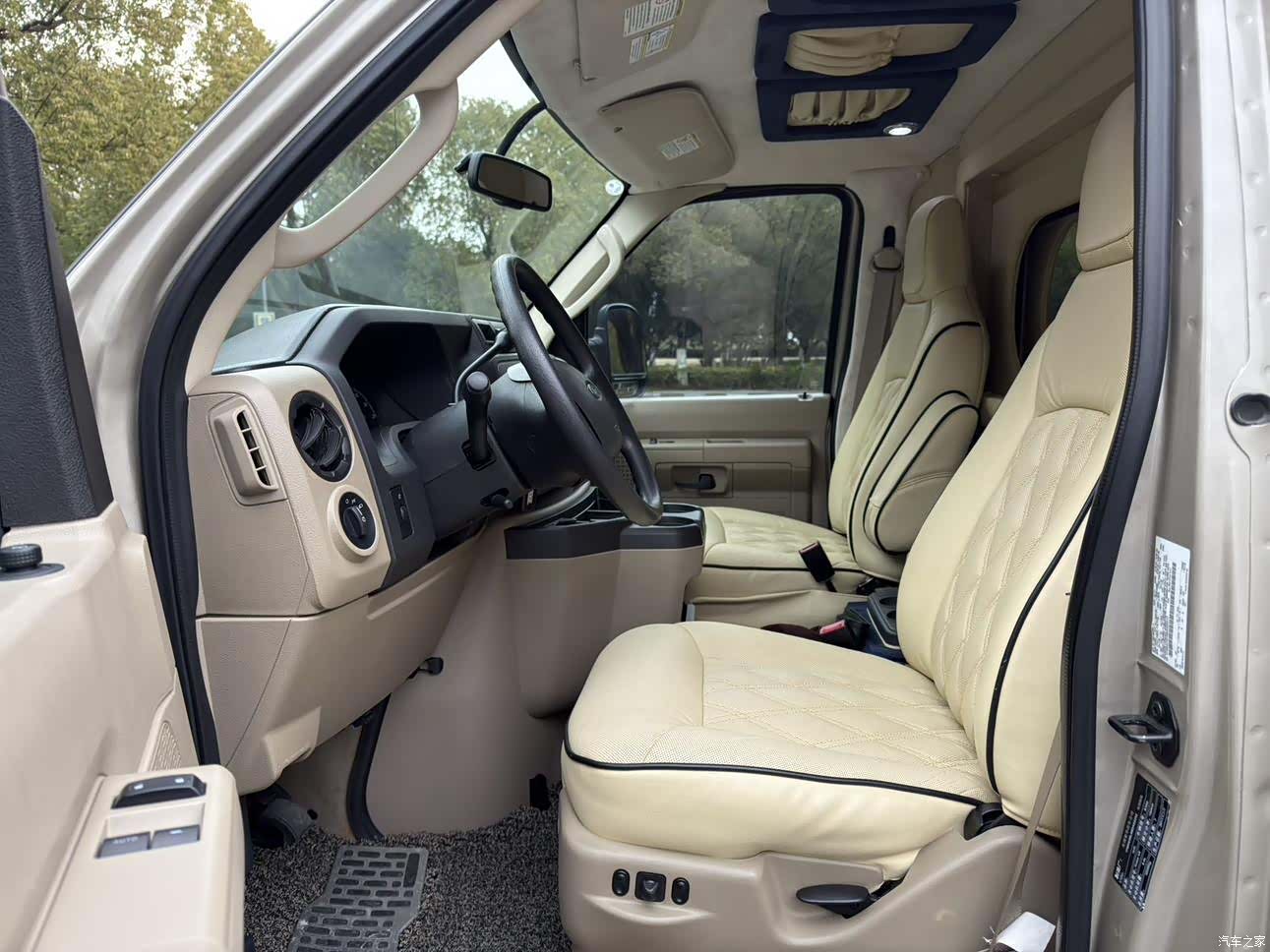 Ford E350, 2012 3