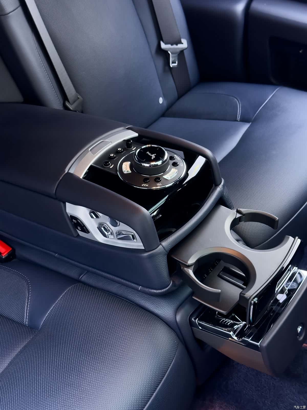 Rolls-Royce Ghost, 2014 31