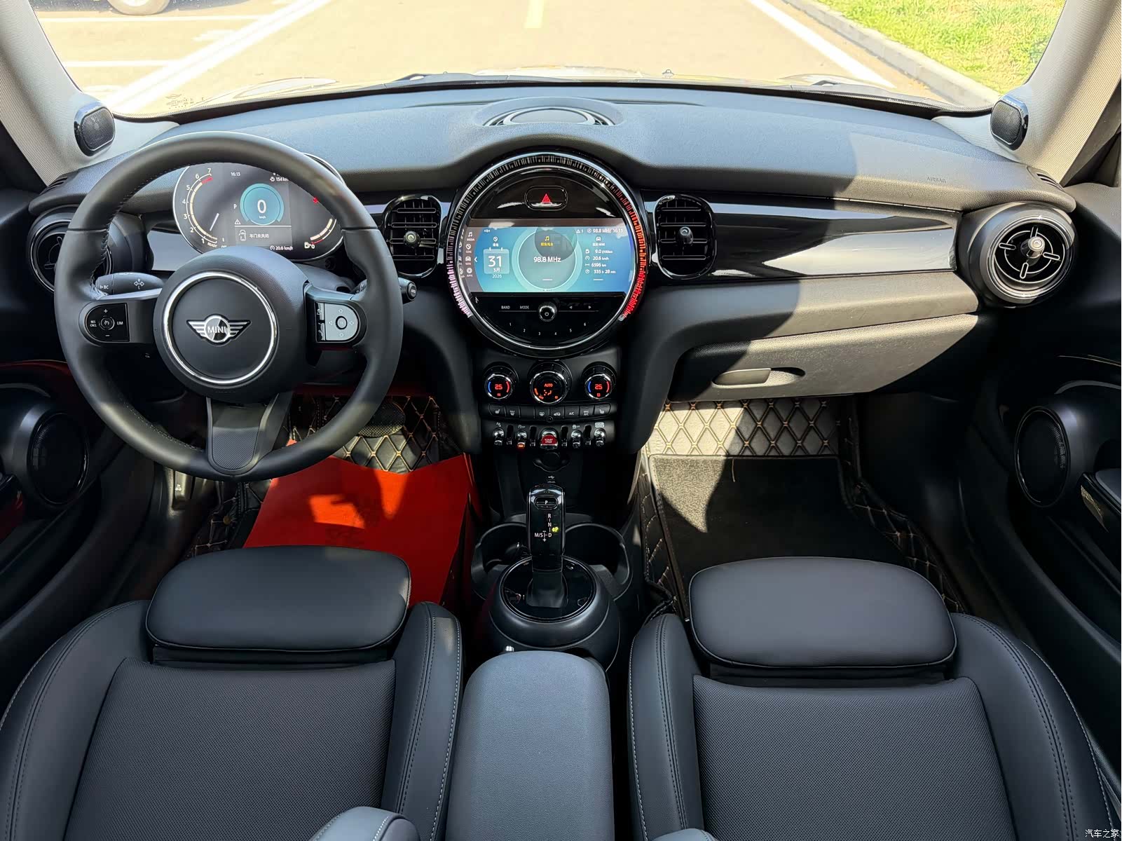 Mini Cooper, 2024 12