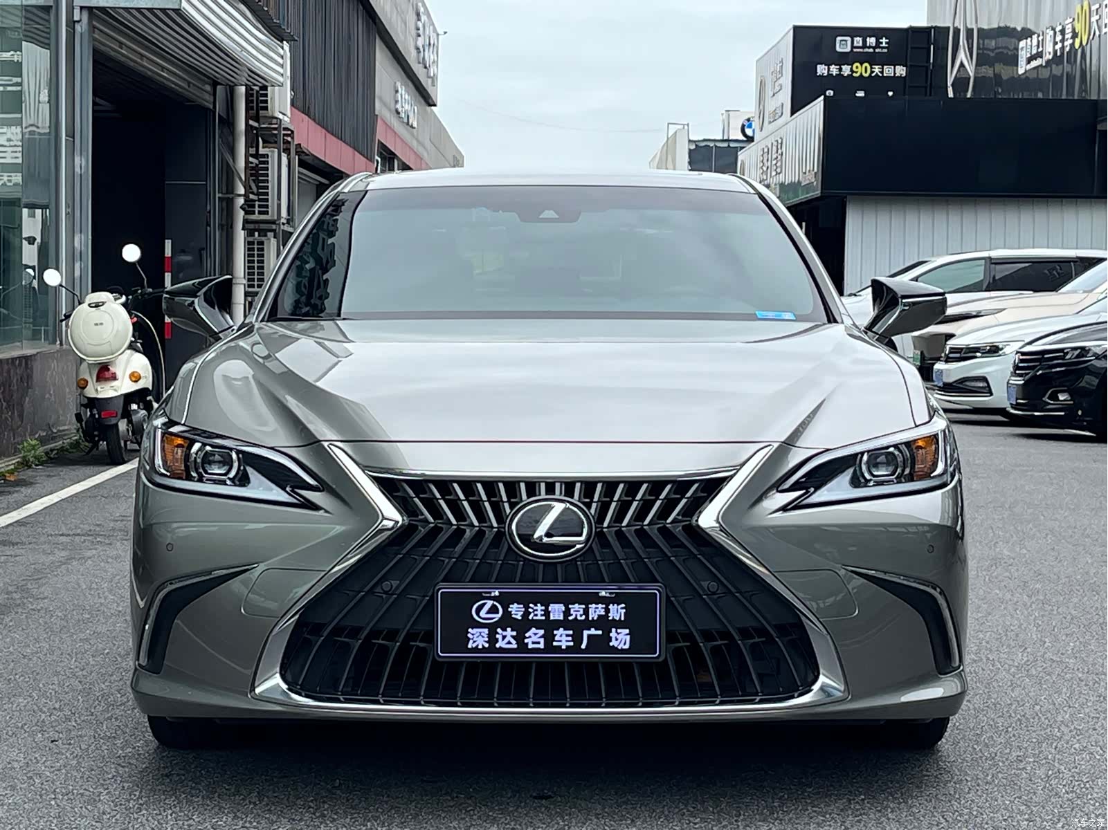 Lexus ES, 2024 2