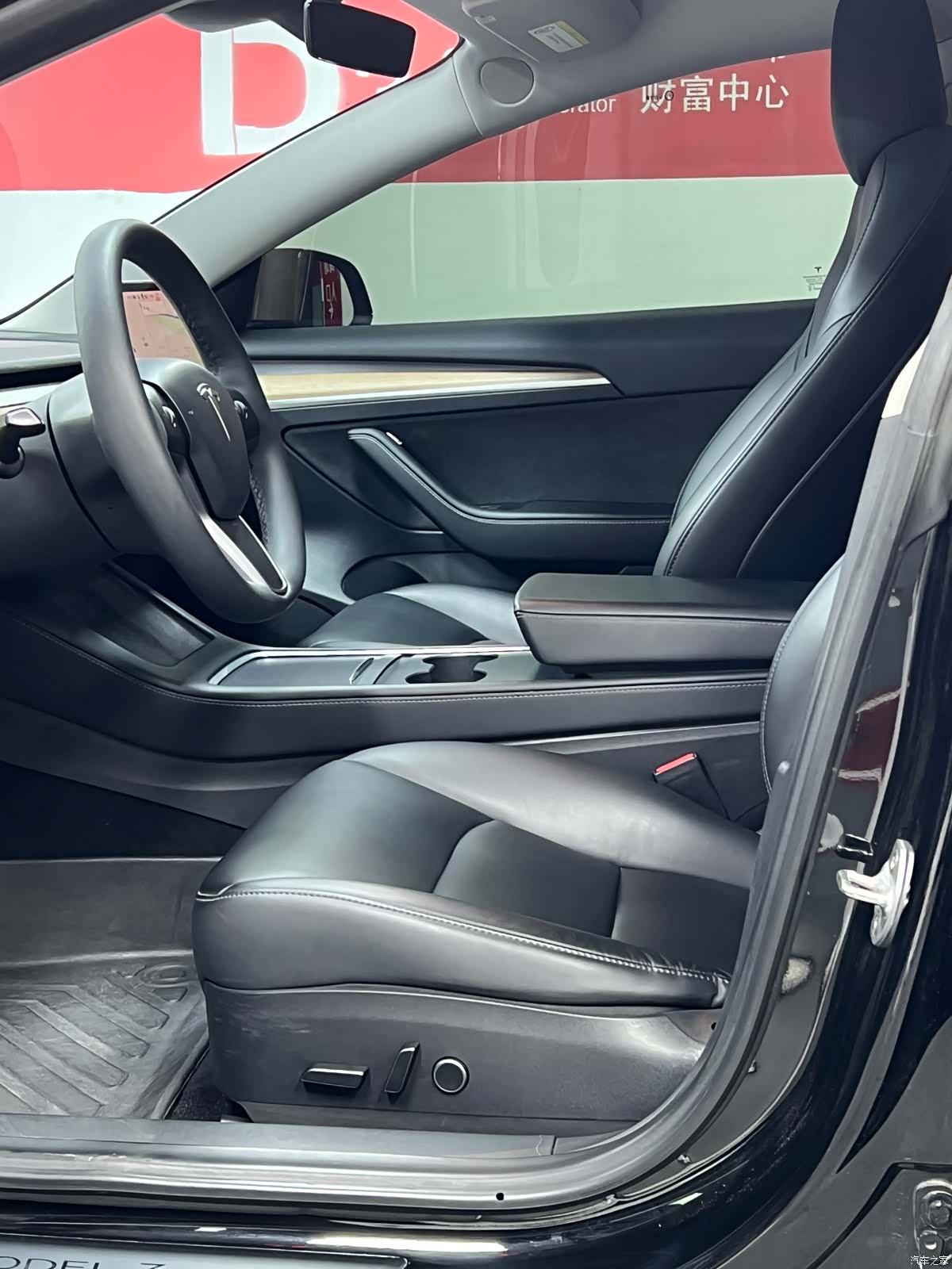 Tesla Model 3, 2021 4