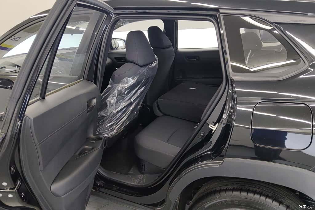 Toyota Corolla, 2026 11