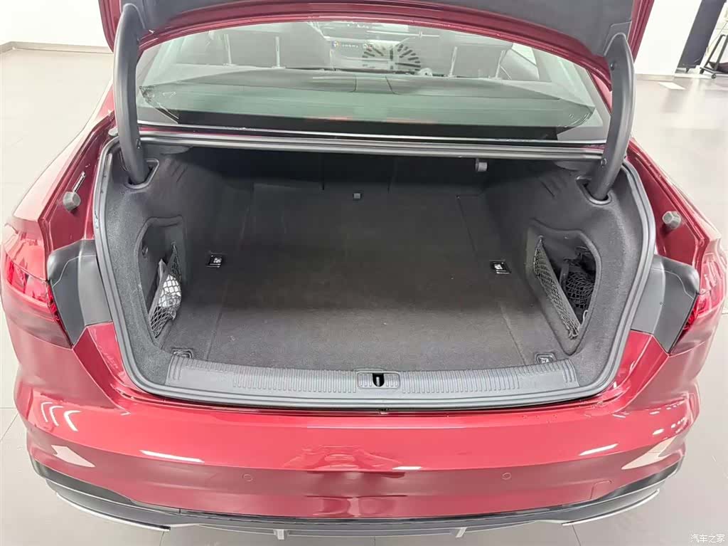 Audi A4L, 2023 9