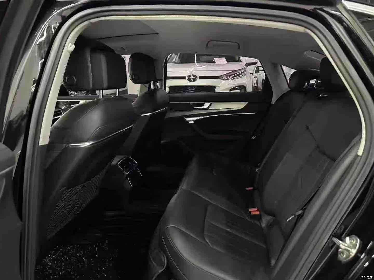 Audi A6L, 2019 12
