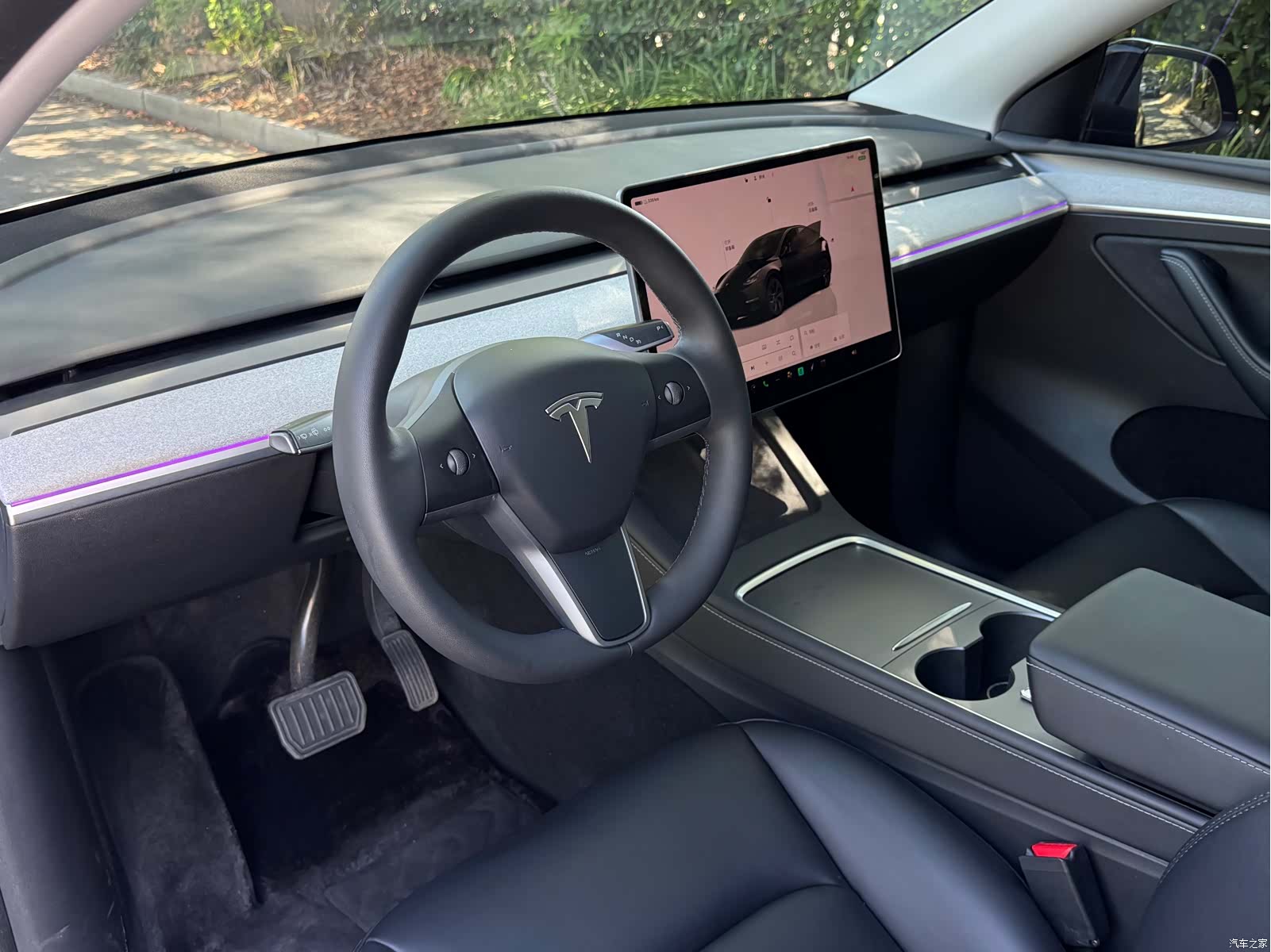Tesla Model Y, 2023 4