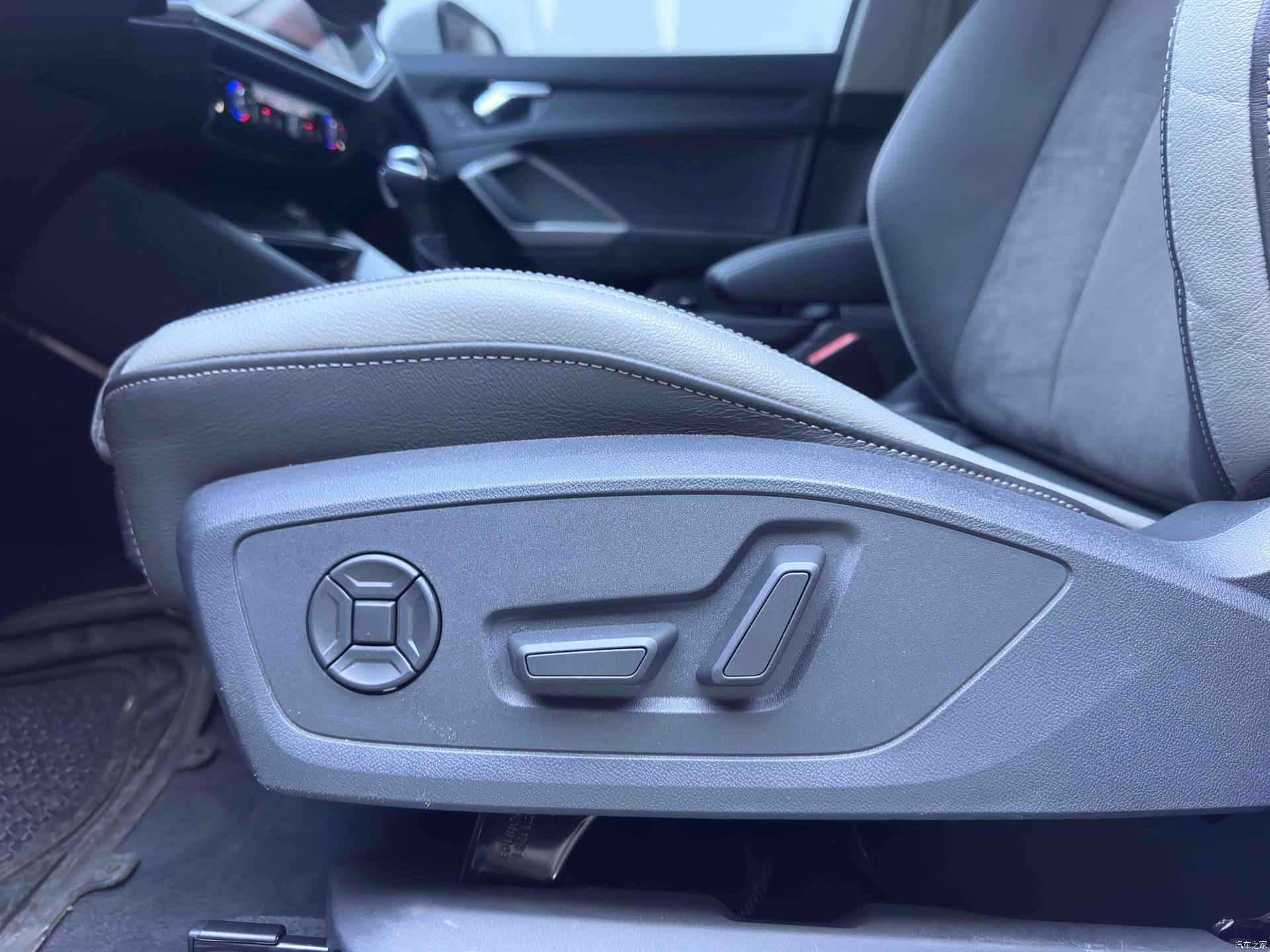 Audi Q3, 2022 9