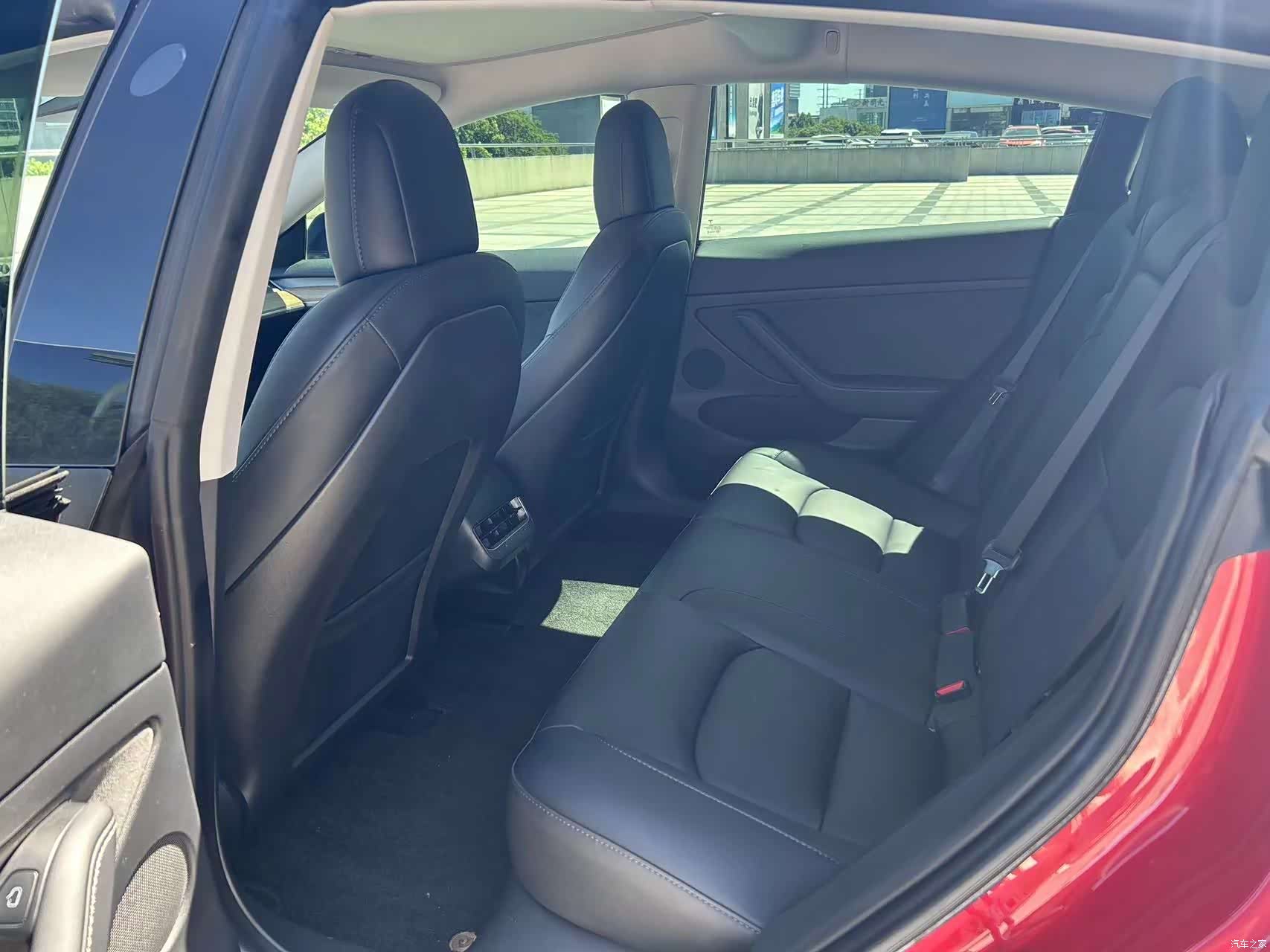 Tesla Model 3, 2022 10