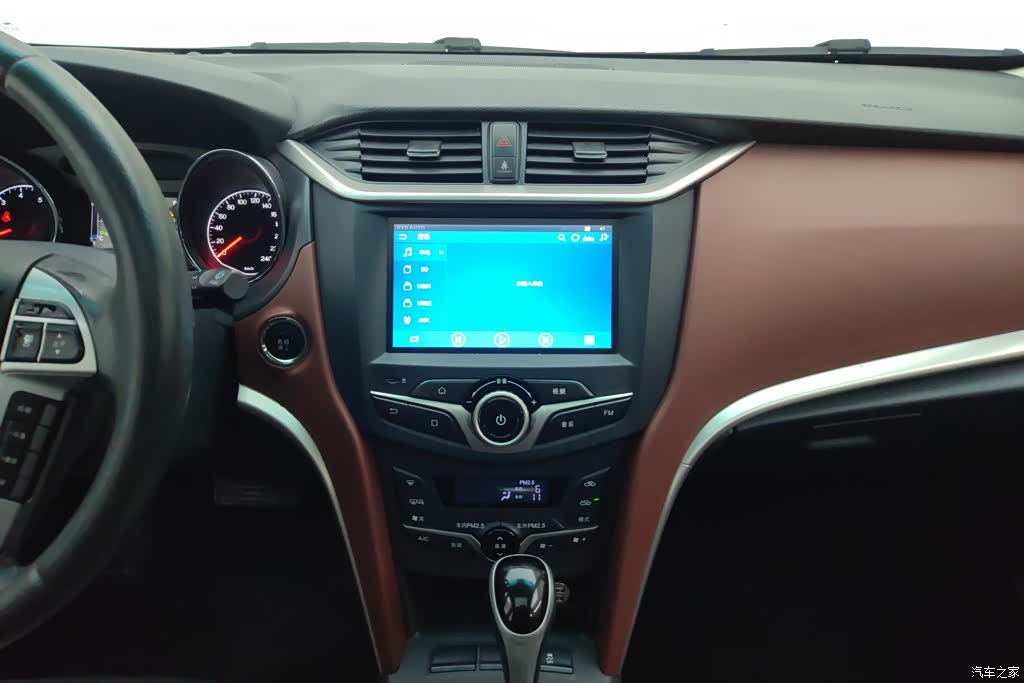 BYD G5, 2016 13