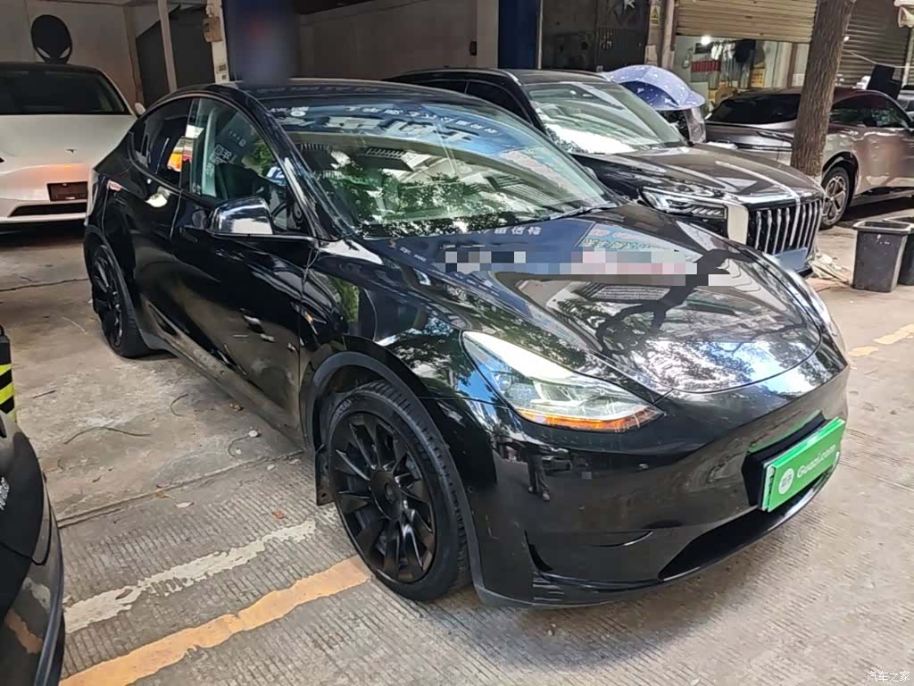 Tesla Model Y, 2022 4
