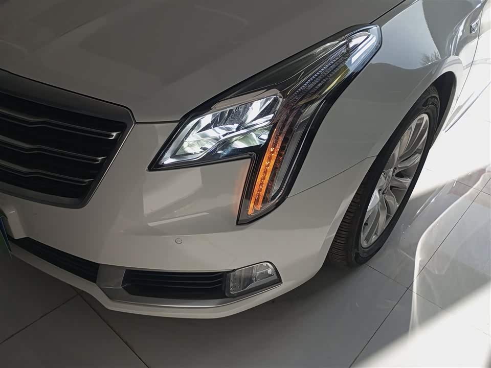 Cadillac XTS