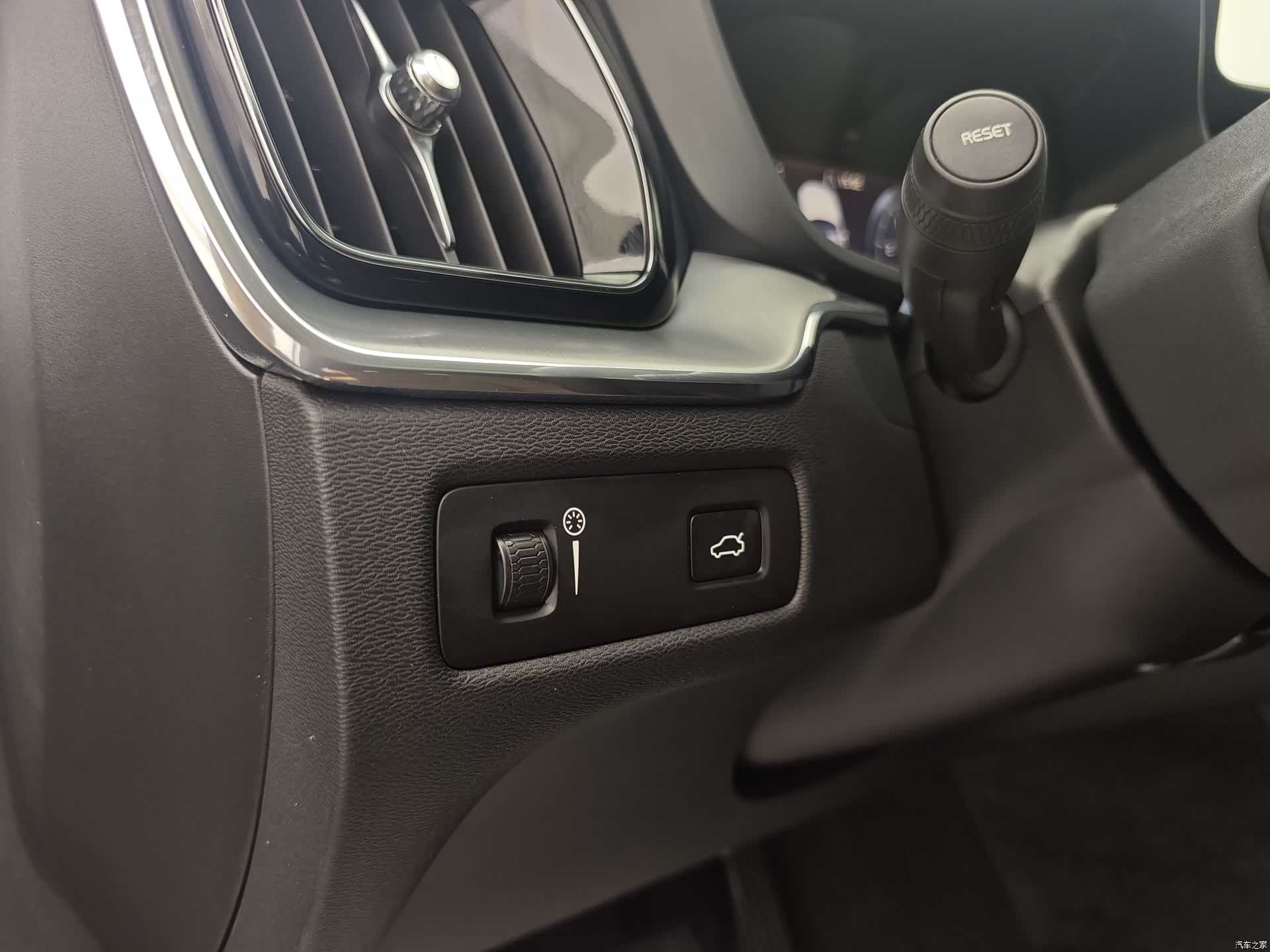 Volvo XC60, 2018 16