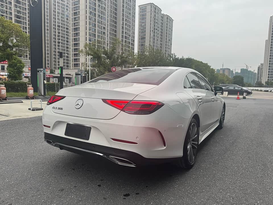 Mercedes-Benz CLS