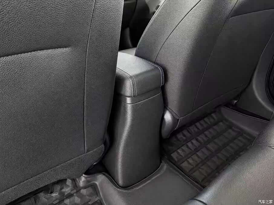 Kia KX1, 2022 10