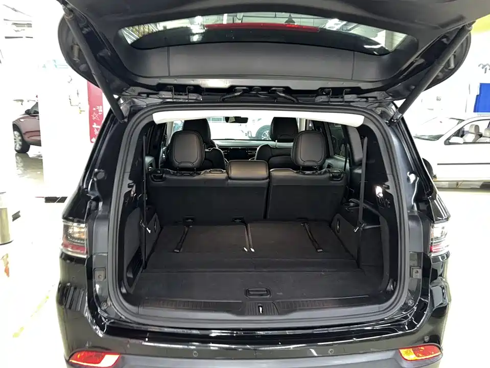 Jeep Grand Commander