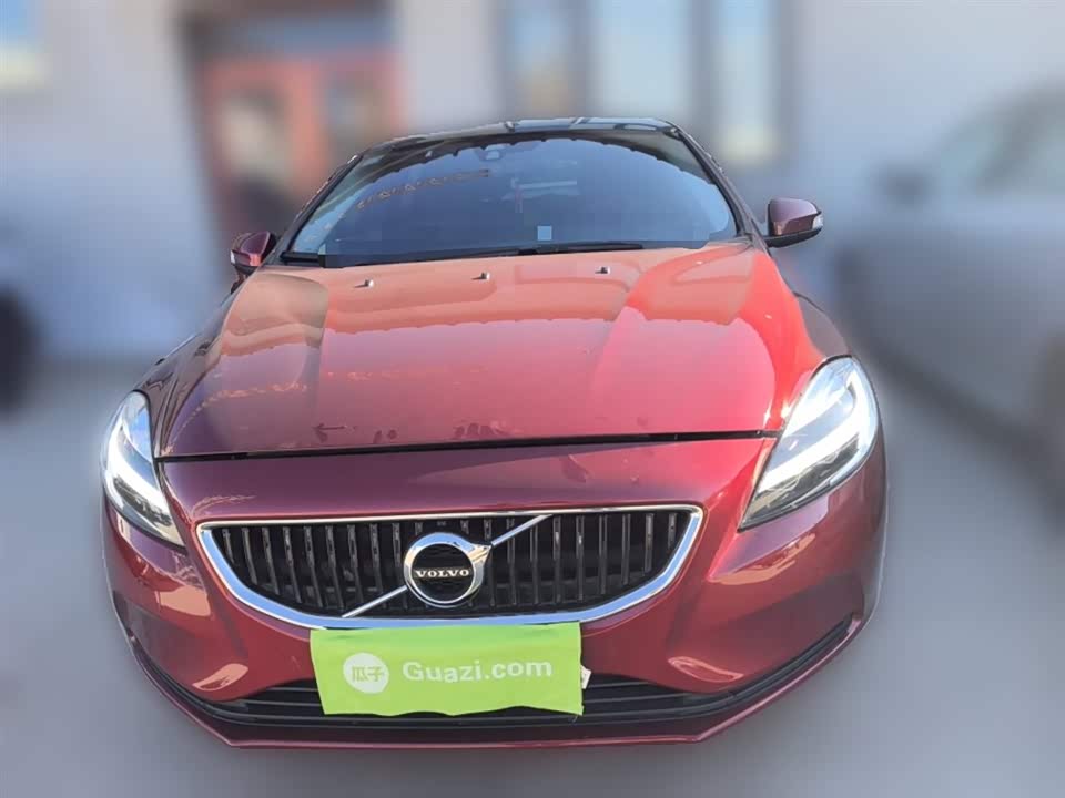 Volvo V40