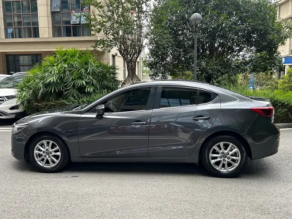 Mazda 3 Angkesaila